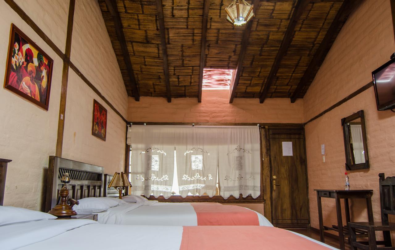 Hotel Bambu Riobamba Eksteriør bilde