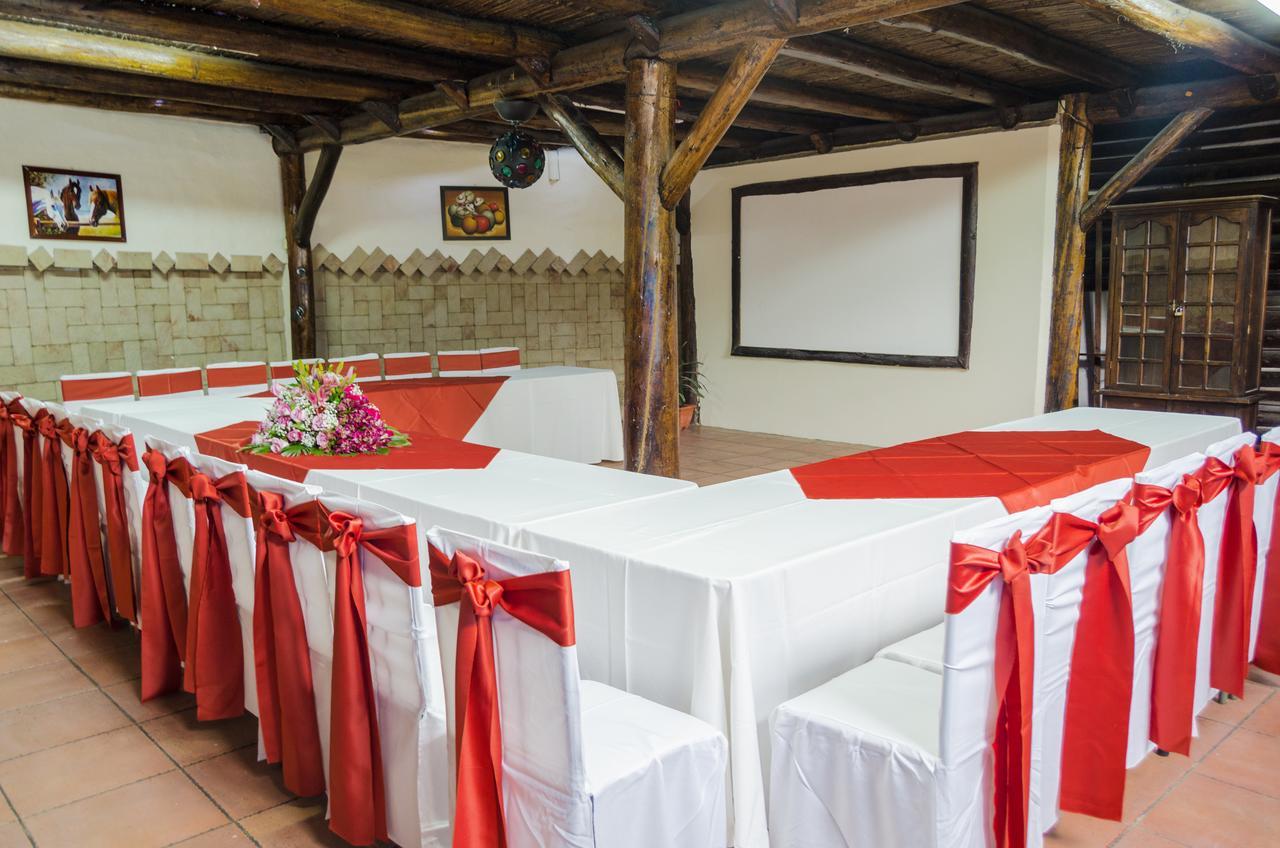 Hotel Bambu Riobamba Eksteriør bilde