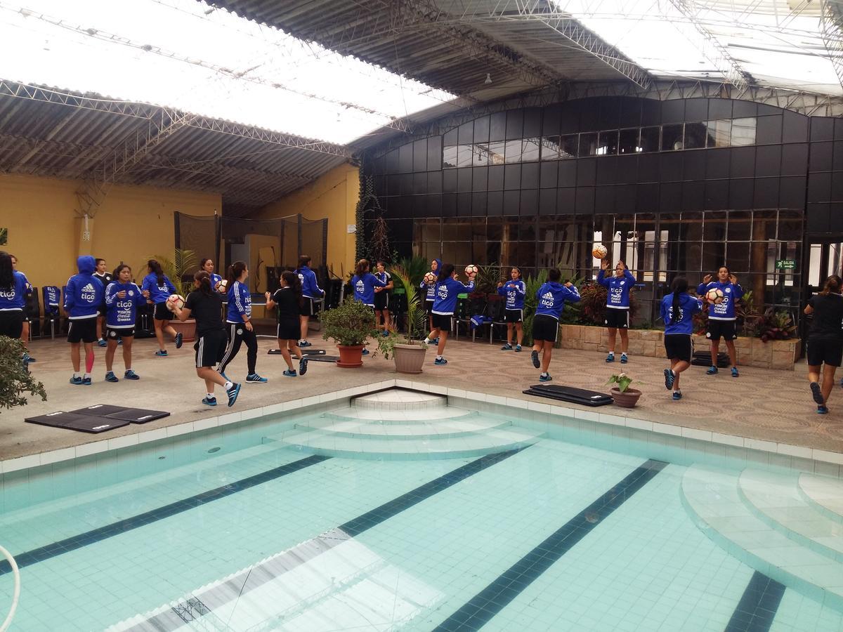 Hotel Bambu Riobamba Eksteriør bilde