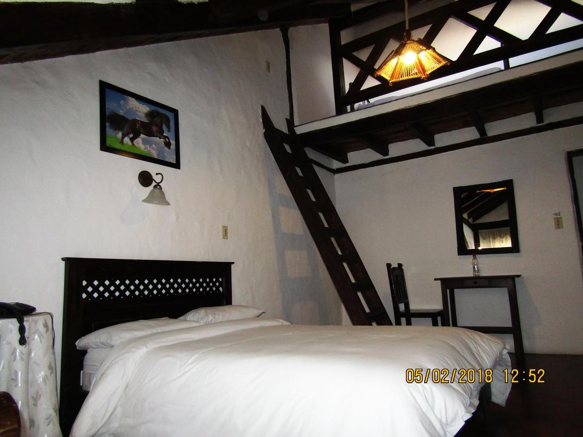 Hotel Bambu Riobamba Eksteriør bilde